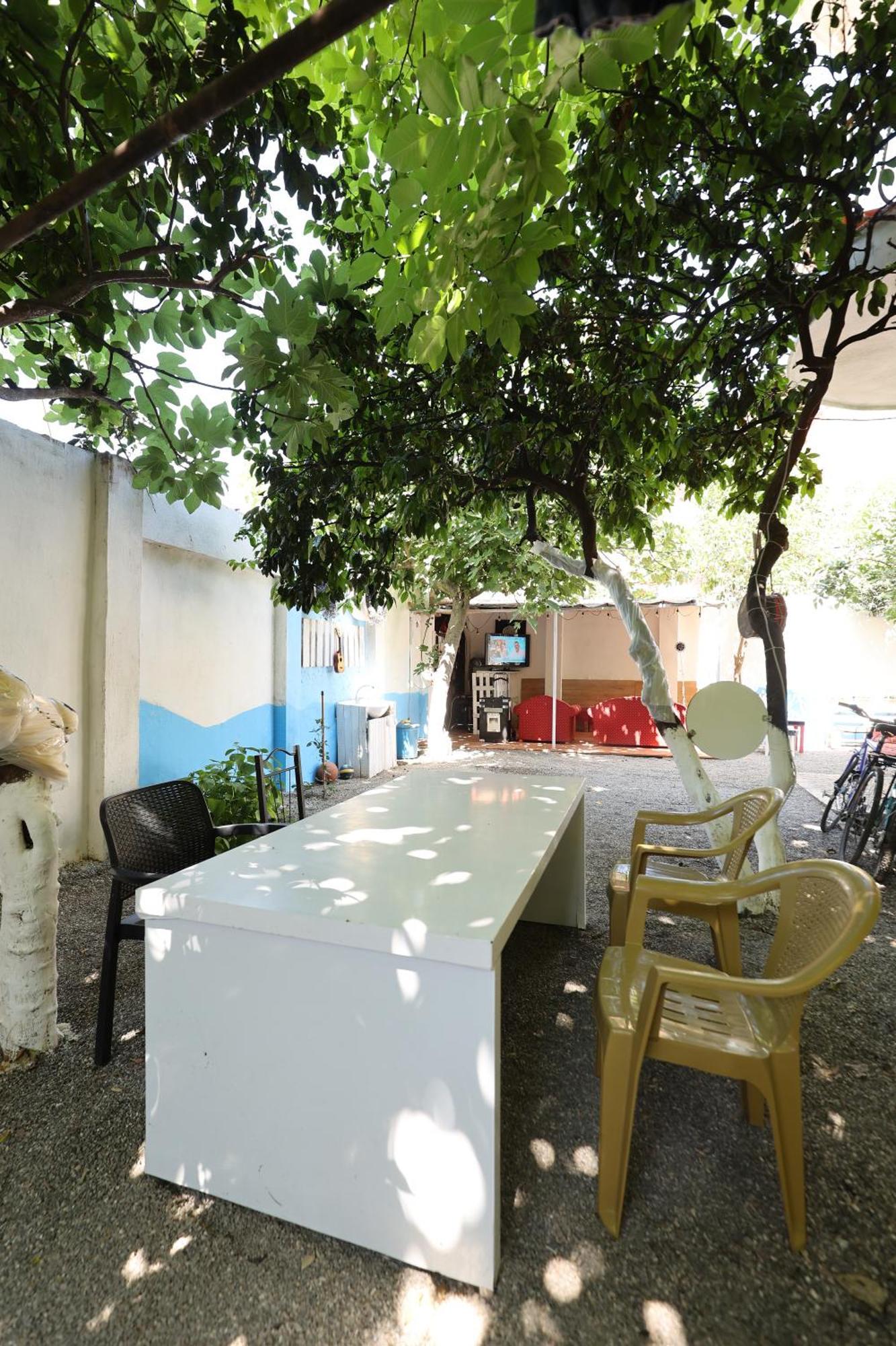 Hostel Osho Tirana Exterior foto