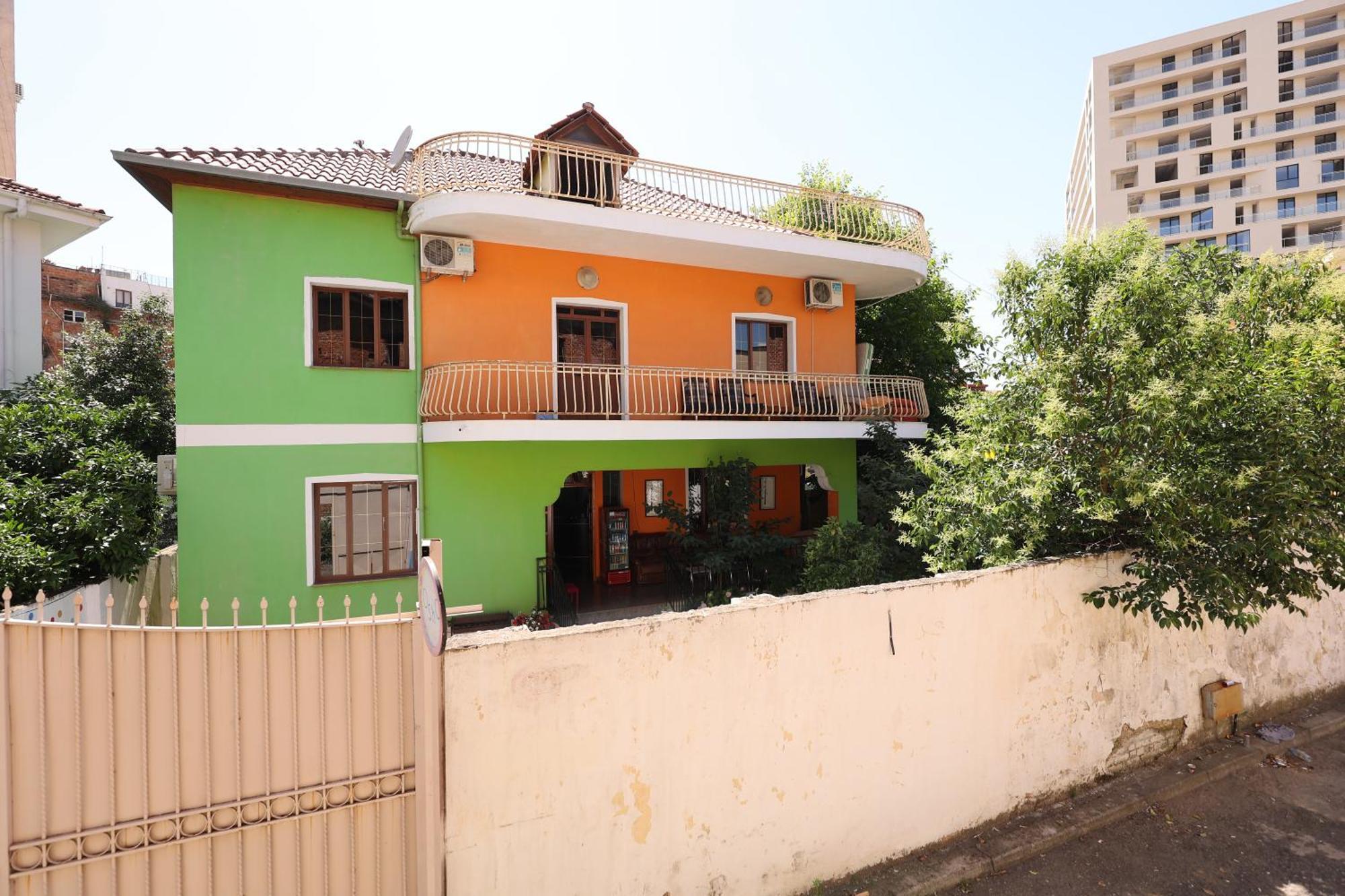 Hostel Osho Tirana Exterior foto